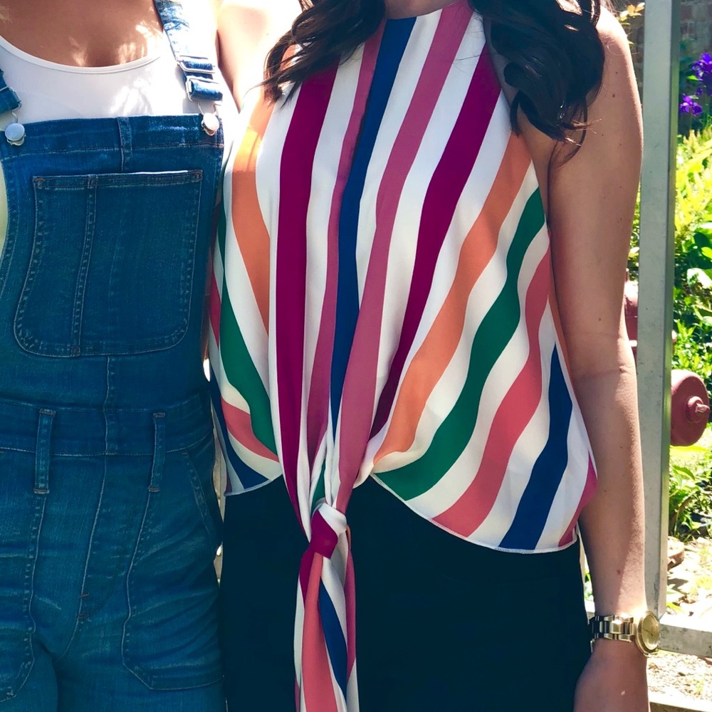 Colorful sleeveless top